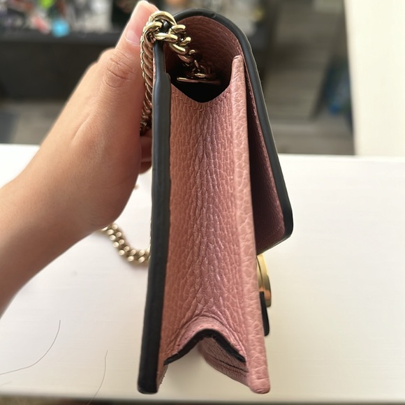 Gucci Pink Leather Interlocking G Wallet on Chain - Picture 5 of 6